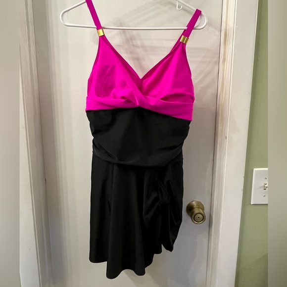 Other - NWOT Women’s Pink and Black Swim dress with Gold Embellishment